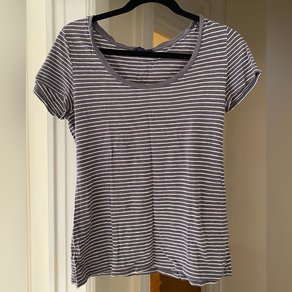 Gap blue striped tshirt - S
